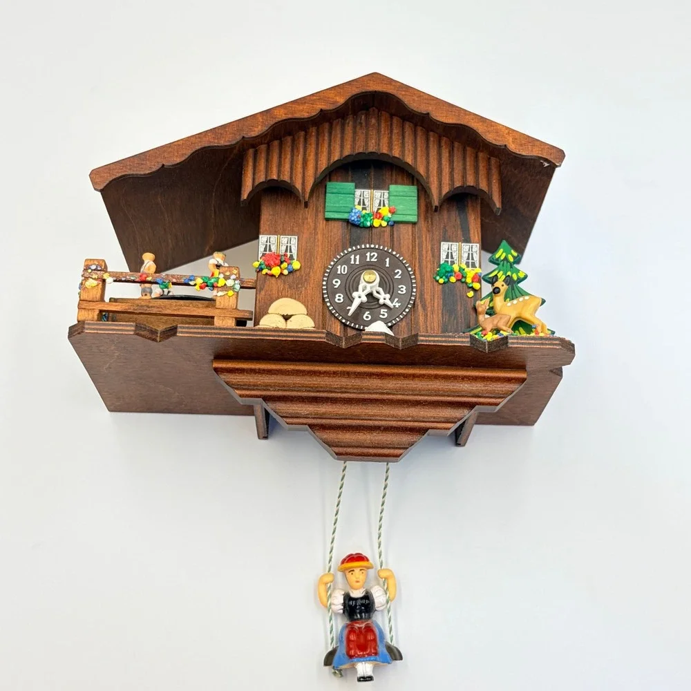 VTG Hermle Quartz 2200 German Cuckoo Clock Chalet Dancers Deer Alpine Wood House